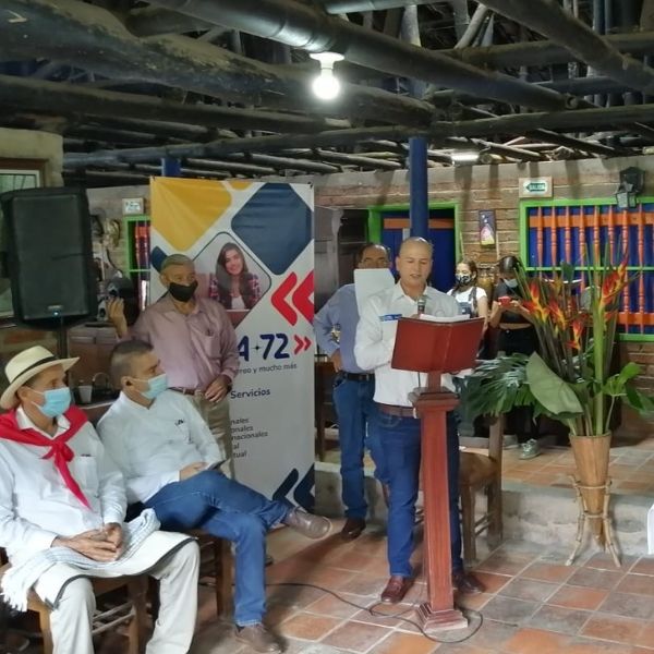 MinCultura celebra que 4-72 rinda homenaje al Paisaje Cultural Cafetero con la emisión de estampillas postales