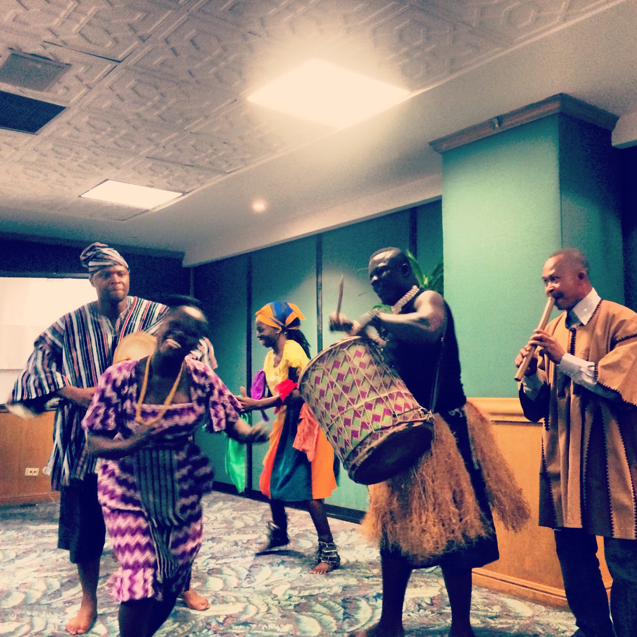 Gracias a la danza comenzó un encuentro sin precedentes entre África y Colombia, y en el Mes de la Herencia Africana